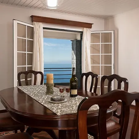 Welcome Home, With A Fantastic View, Sunrise & Sunsets Vakantiehuis *
