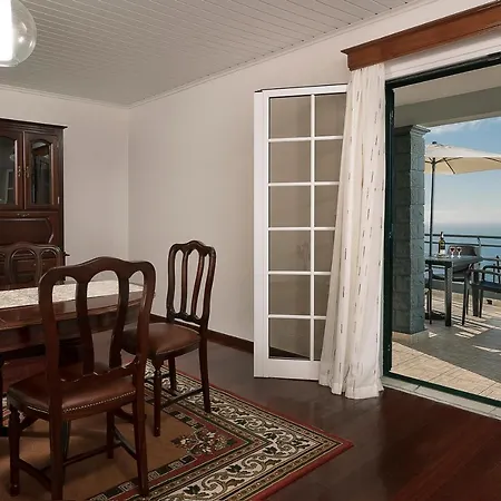 Hébergement de vacances Welcome Home, With A Fantastic View, Sunrise & Sunsets Estreito Da Calheta